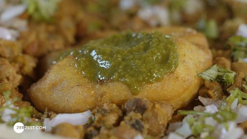 Bihari Chana Ghugni with Dhuska